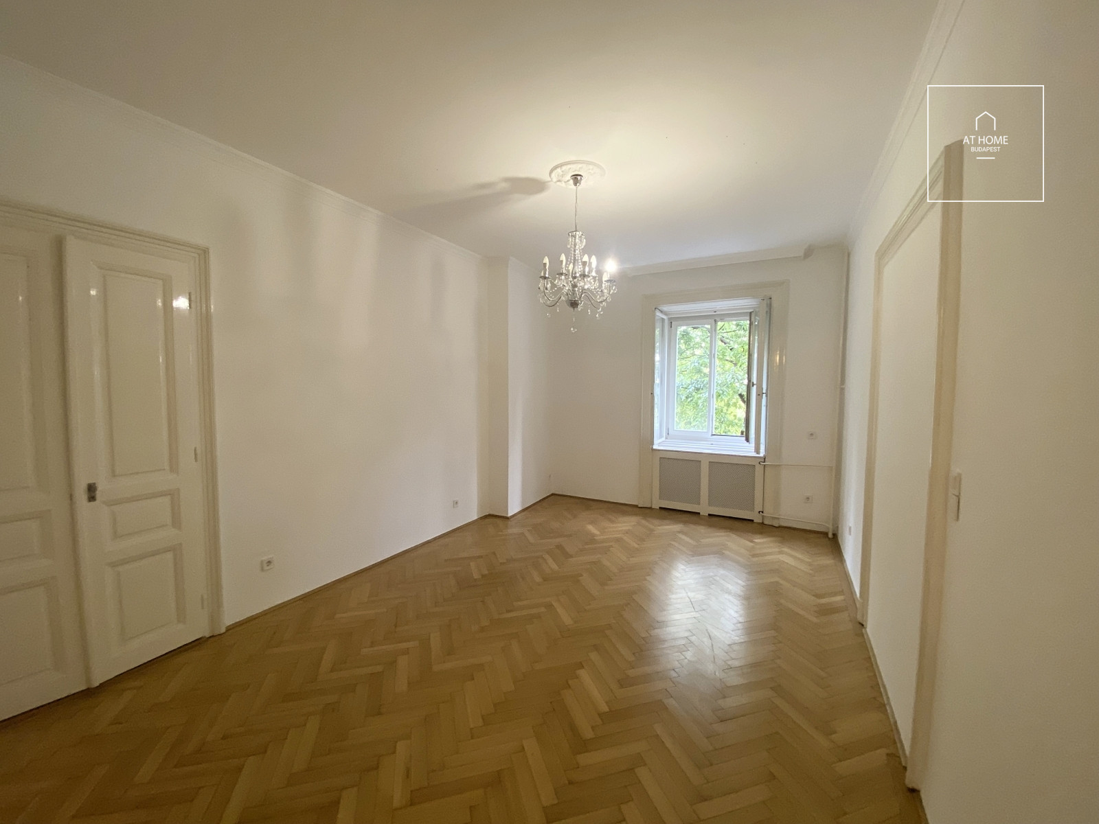 Panorámás 2 hálószobás lakás az Andrássy úton