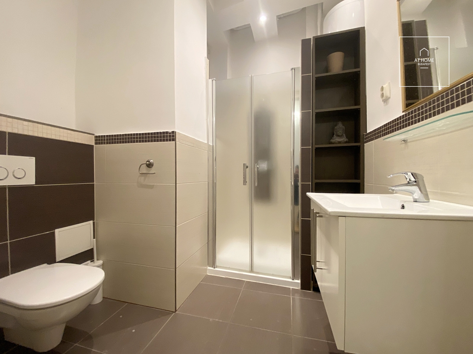 Panoramic 2-bedroom apartment on Andrássy Avenue