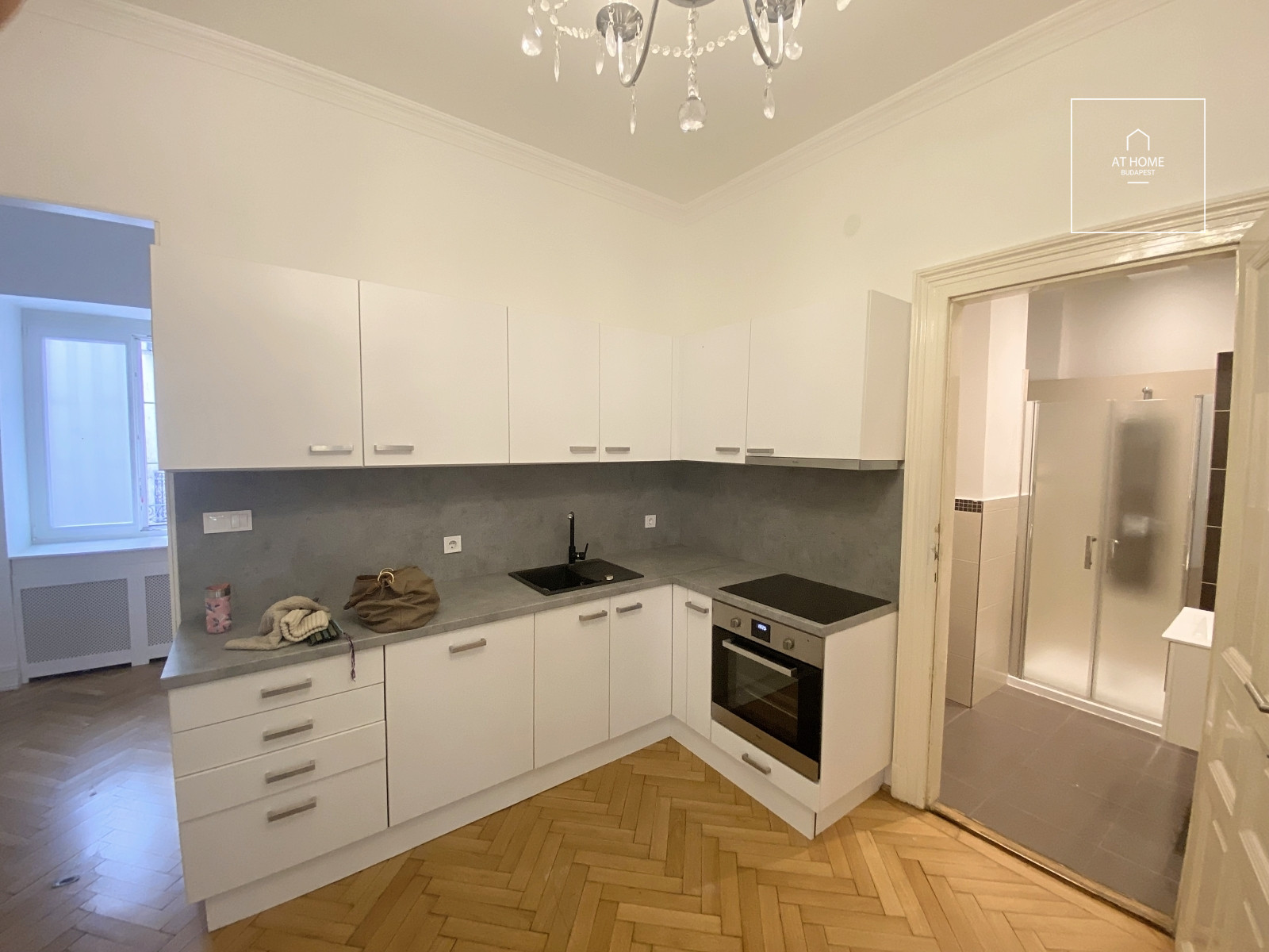 Panoramic 2-bedroom apartment on Andrássy Avenue