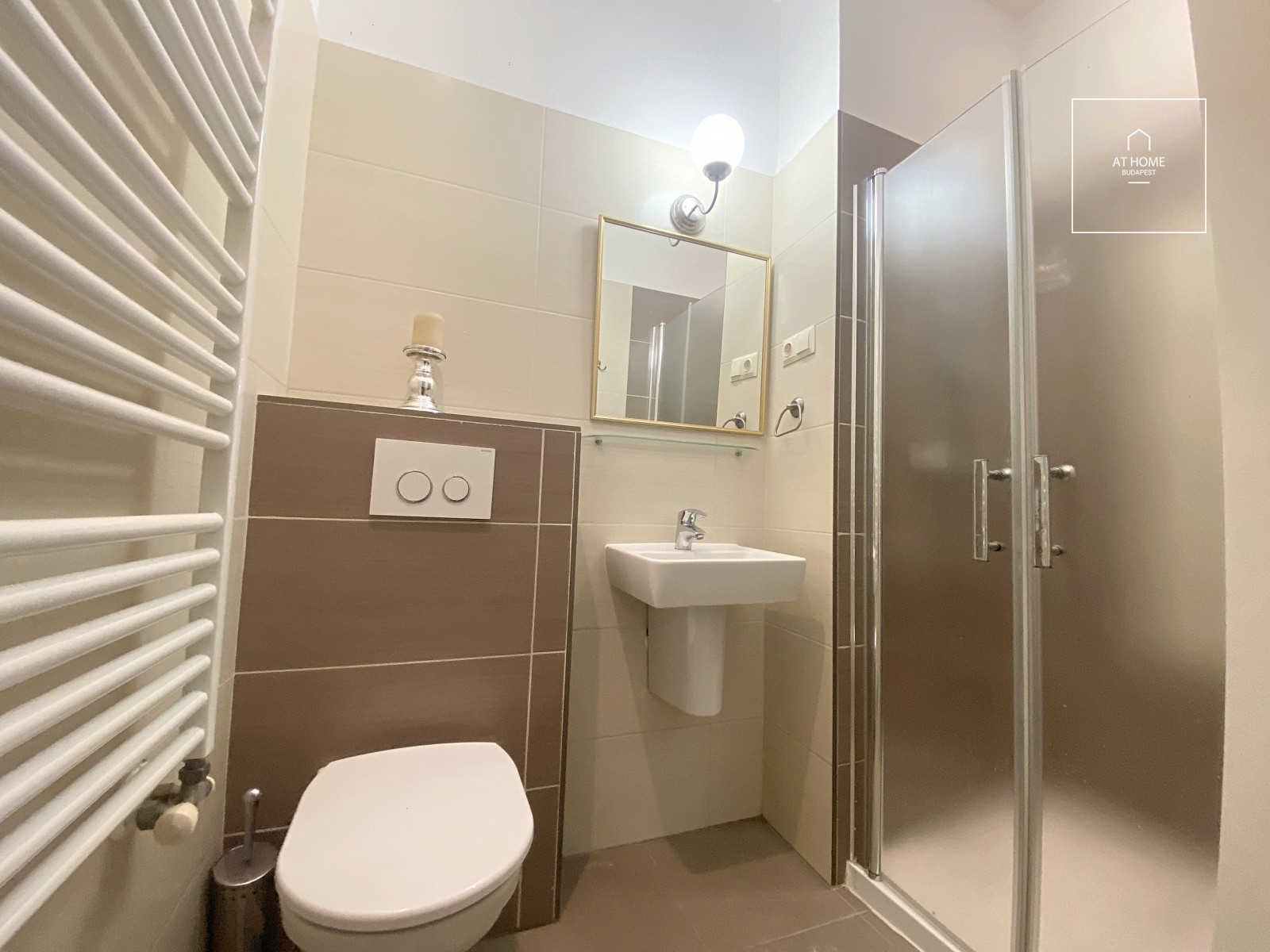 Panoramic 2-bedroom apartment on Andrássy Avenue