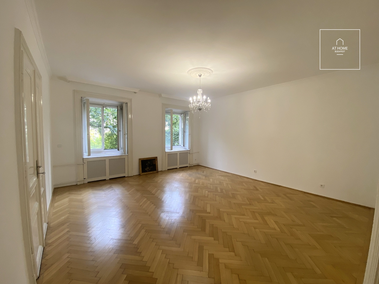 Panorámás 2 hálószobás lakás az Andrássy úton