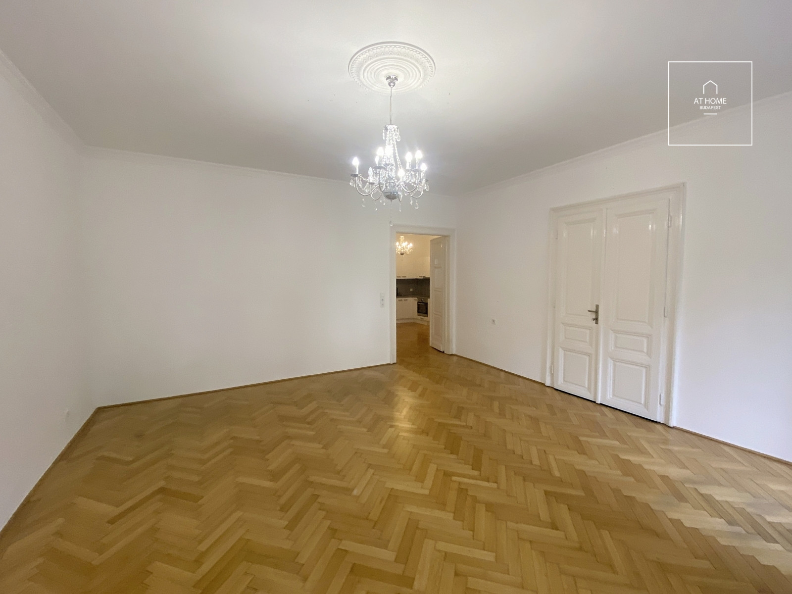 Panorámás 2 hálószobás lakás az Andrássy úton
