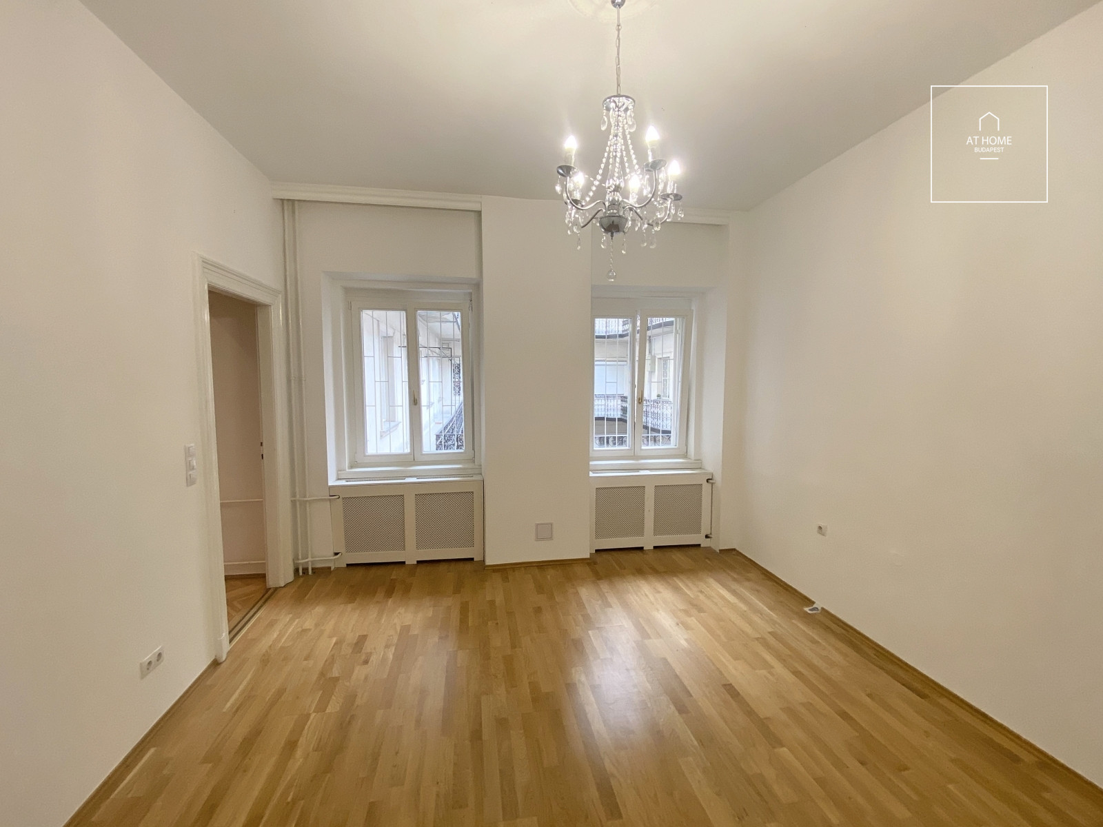 Panorámás 2 hálószobás lakás az Andrássy úton