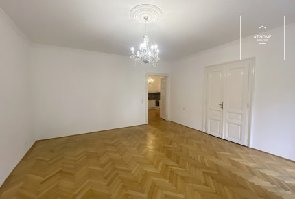 Panorámás 2 hálószobás lakás az Andrássy úton