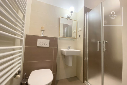Panoramic 2-bedroom apartment on Andrássy Avenue