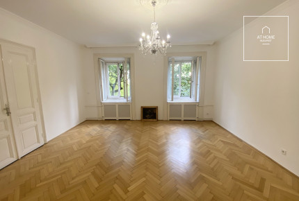 Panorámás 2 hálószobás lakás az Andrássy úton