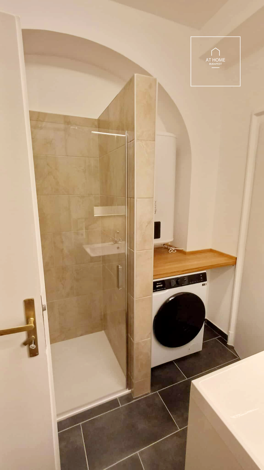 Renovated 3-Bedroom Apartment by the Danube, in Budapest’s 1st District