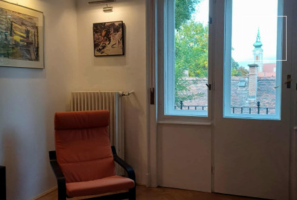 Renovated 3-Bedroom Apartment by the Danube, in Budapest’s 1st District