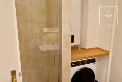 Renovated 3-Bedroom Apartment by the Danube, in Budapest’s 1st District