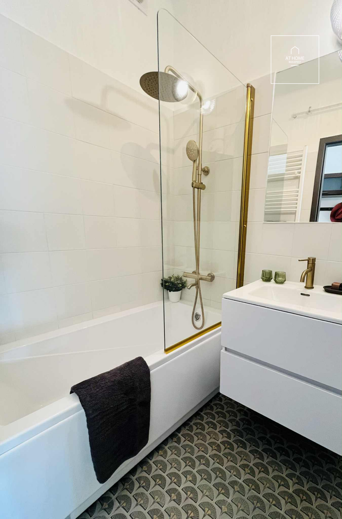 Renovated 48 m² Apartment with Views of János Hill in District II