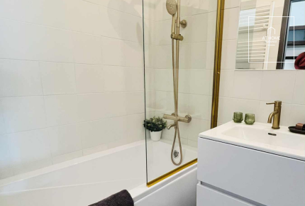 Renovated 48 m² Apartment with Views of János Hill in District II