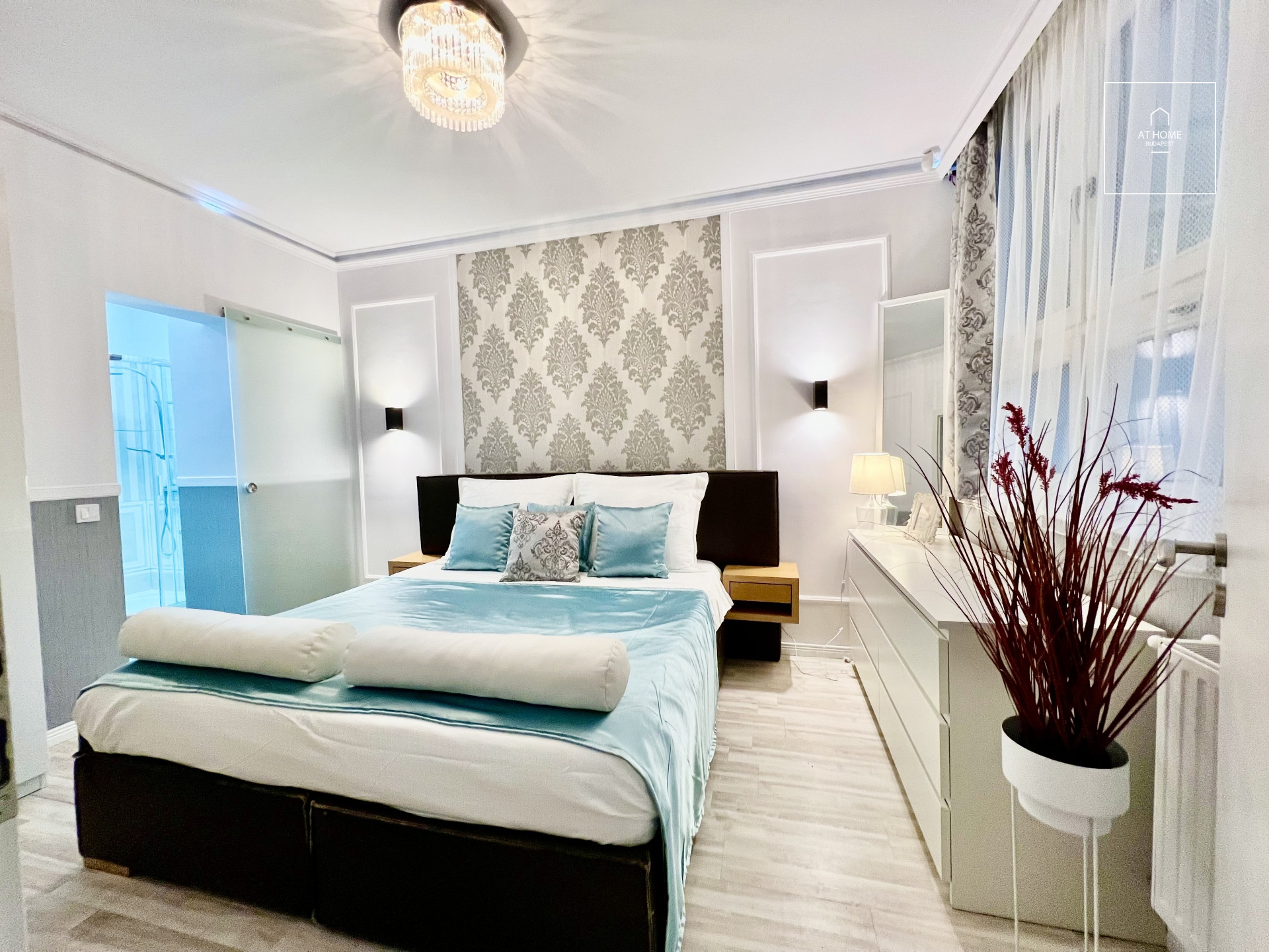 Two-bedroom premium apartment, Budapest District 5, Lipótváros