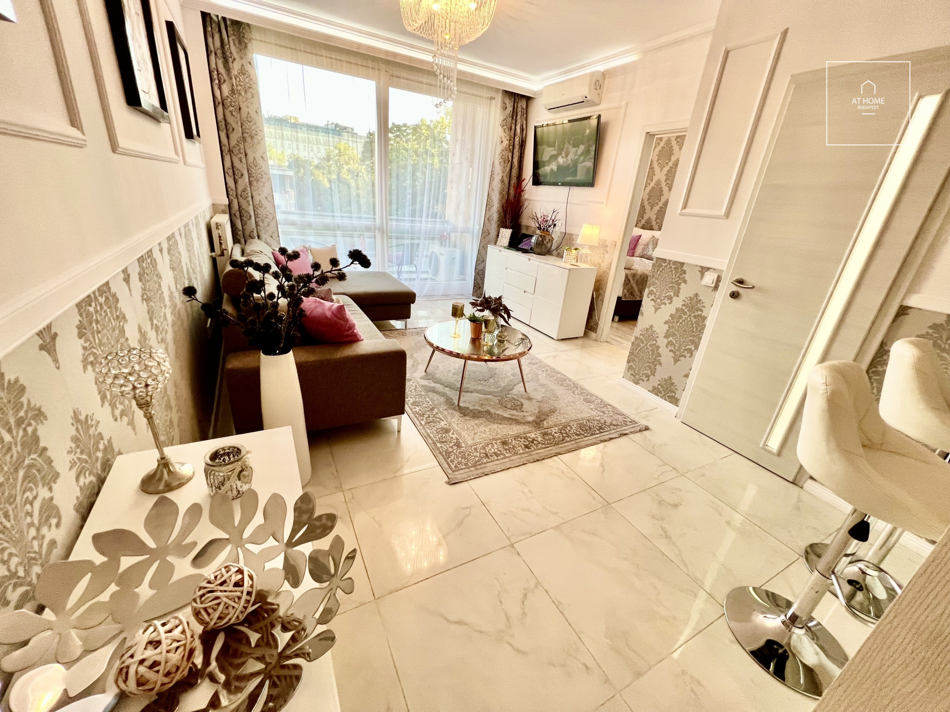 Two-bedroom premium apartment, Budapest District 5, Lipótváros