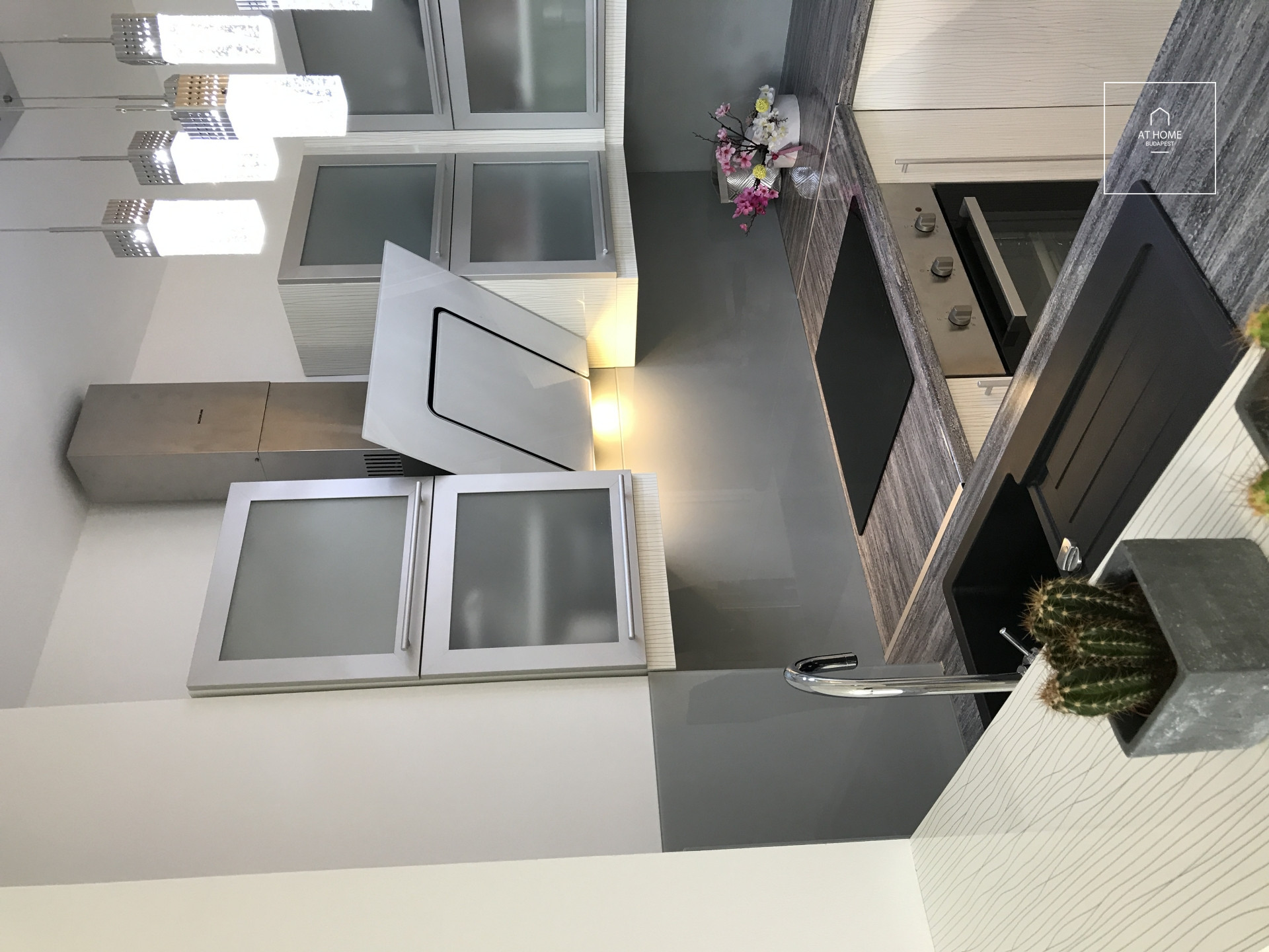 Two-bedroom premium apartment, Budapest District 5, Lipótváros