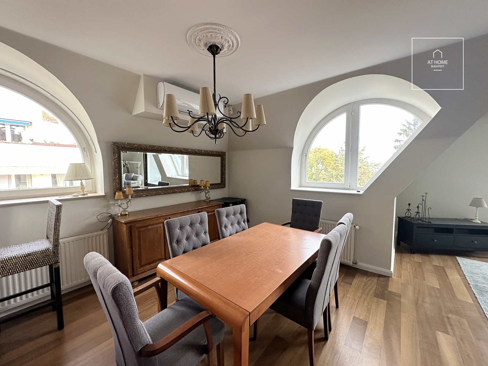 Spacious, Duplex Apartment with Panoramic View for Rent on Istenhegy – Private Garden and Sauna