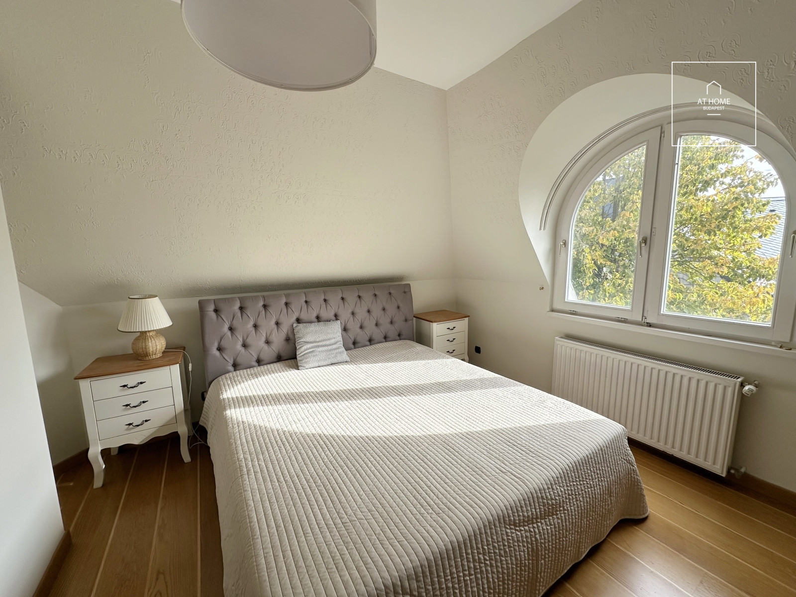 Spacious, Duplex Apartment with Panoramic View for Rent on Istenhegy – Private Garden and Sauna