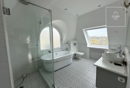 Spacious, Duplex Apartment with Panoramic View for Rent on Istenhegy – Private Garden and Sauna
