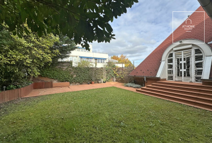 Spacious, Duplex Apartment with Panoramic View for Rent on Istenhegy – Private Garden and Sauna