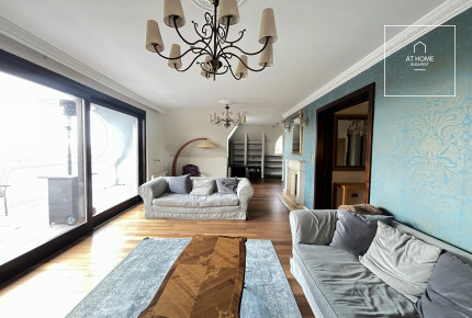 Exkluzív, panorámás, belső kétszintes lakás kiadó Istenhegyen – saját kerttel és szaunával