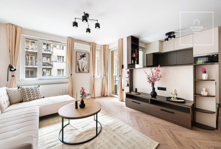 For sale: 2-bedroom apartment with balcony, Newly Renovated, in the Heart of Erzsébetváros