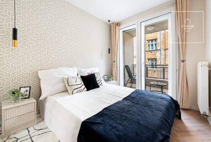 For sale: 3 bedroom apartment with balcony, Newly Renovated, in the Heart of Erzsébetváros
