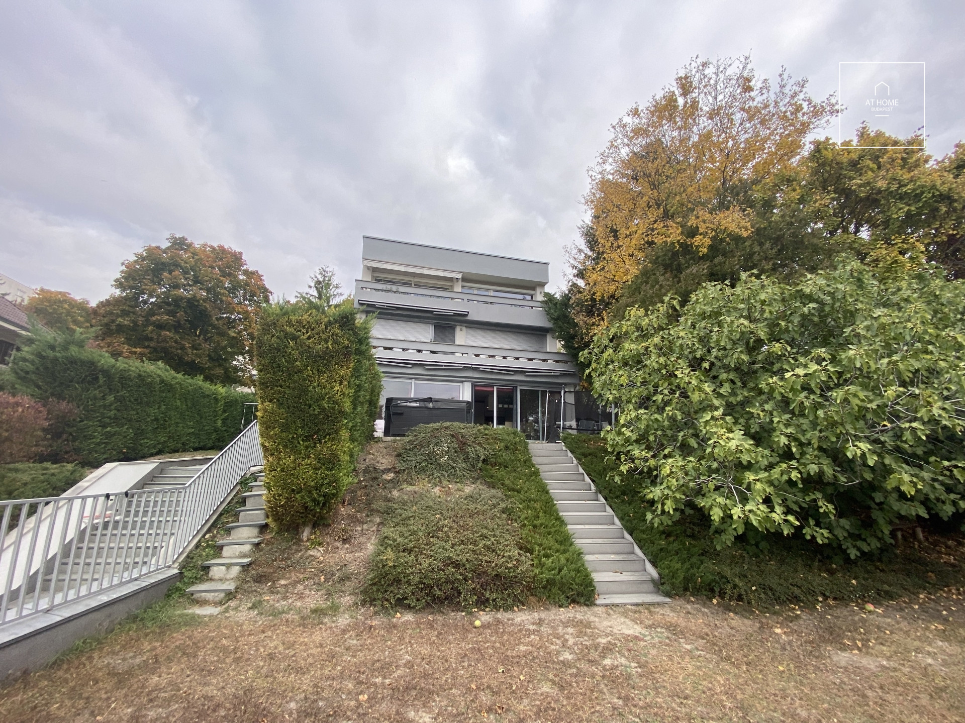 3 hálószobás panorámás duplex lakás kiadó a II. kerületben, Törökvész