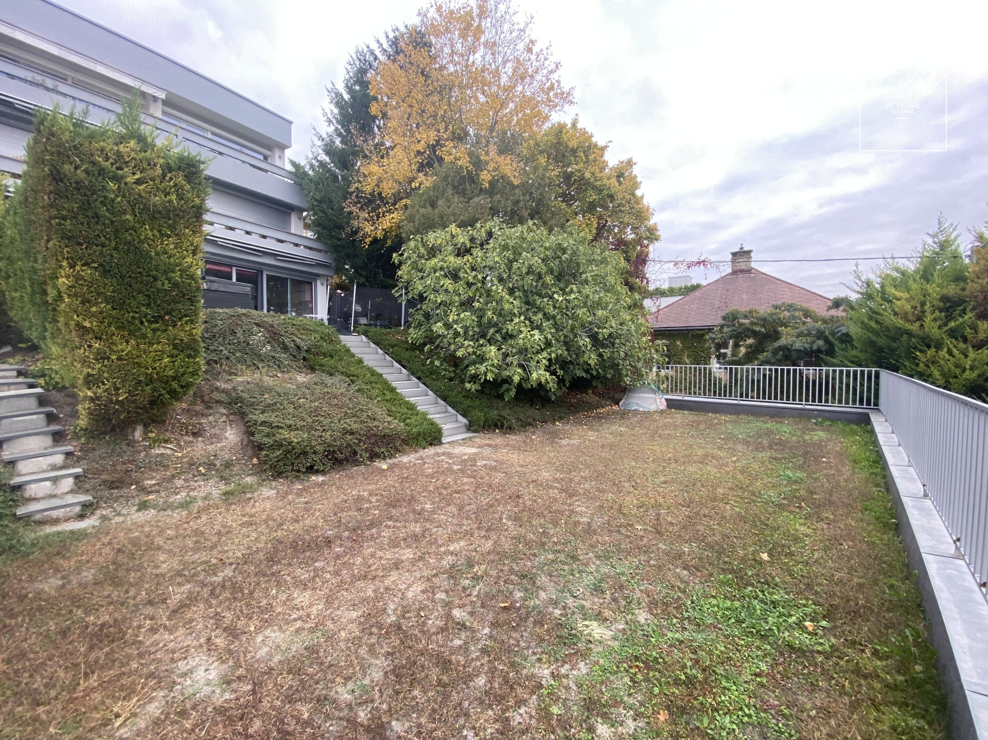 3 hálószobás panorámás duplex lakás kiadó a II. kerületben, Törökvész