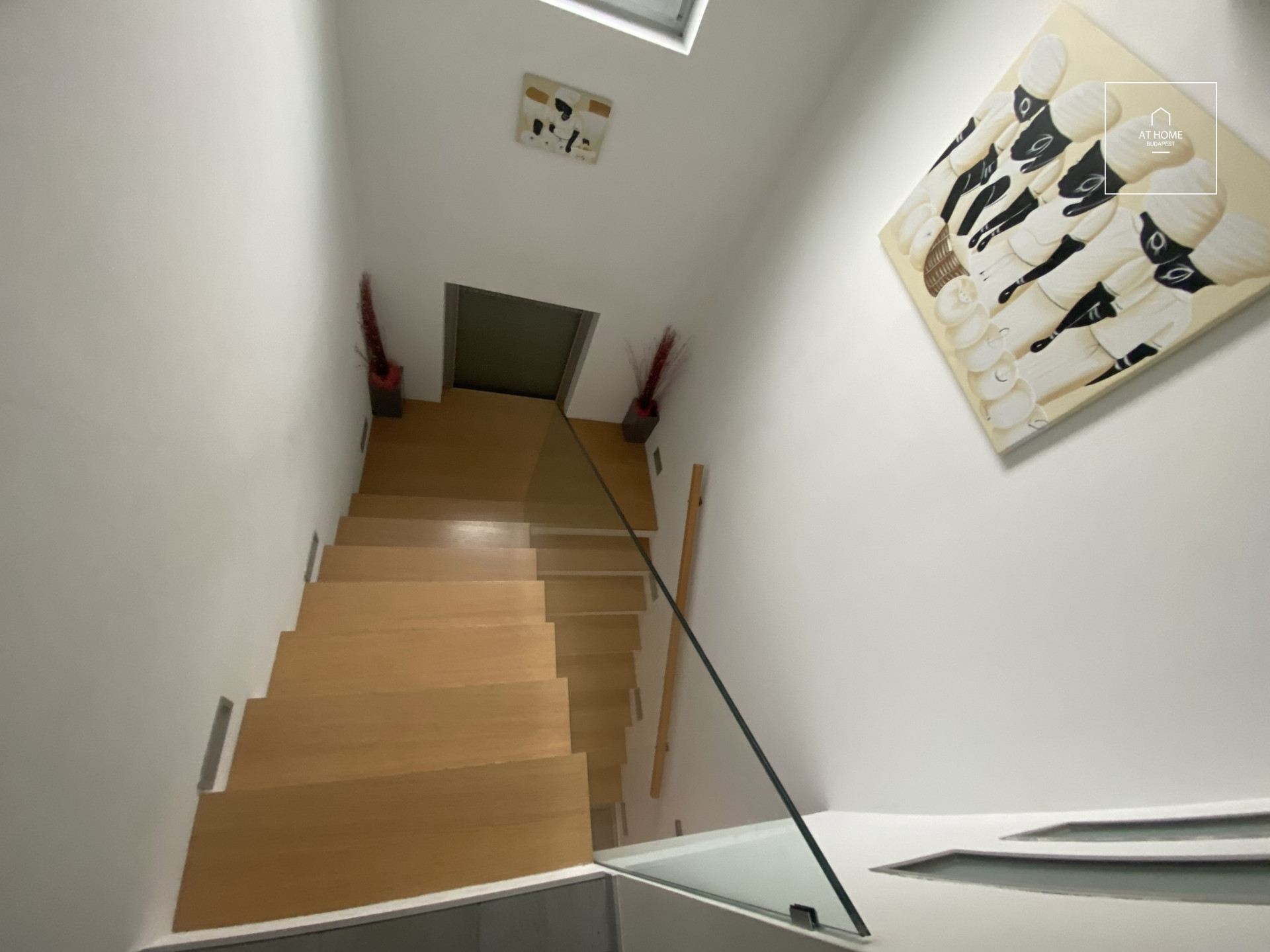 Panoramic 3-bedroom duplex apartment for rent in District II., Törökvész