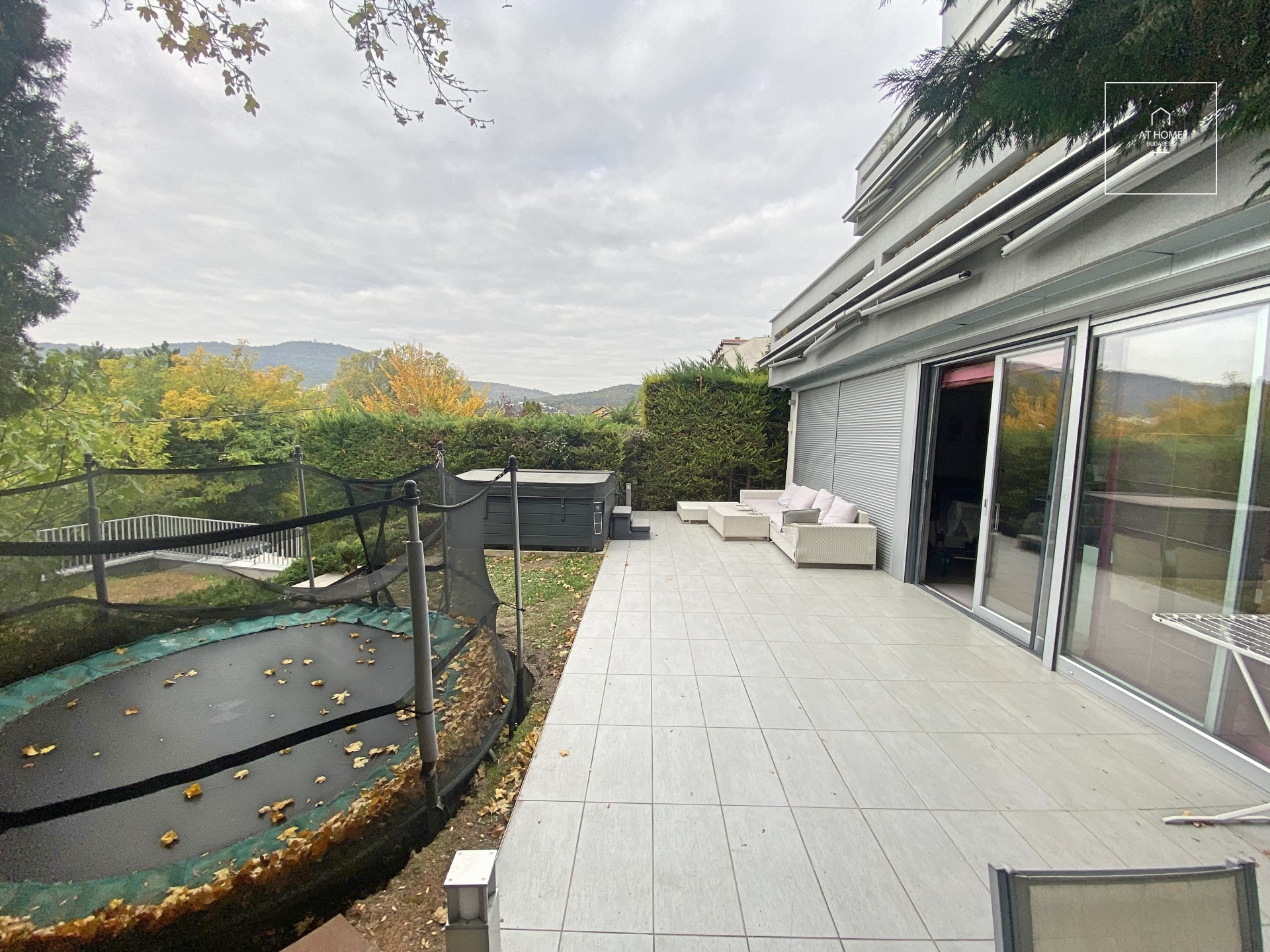 3 hálószobás panorámás duplex lakás kiadó a II. kerületben, Törökvész