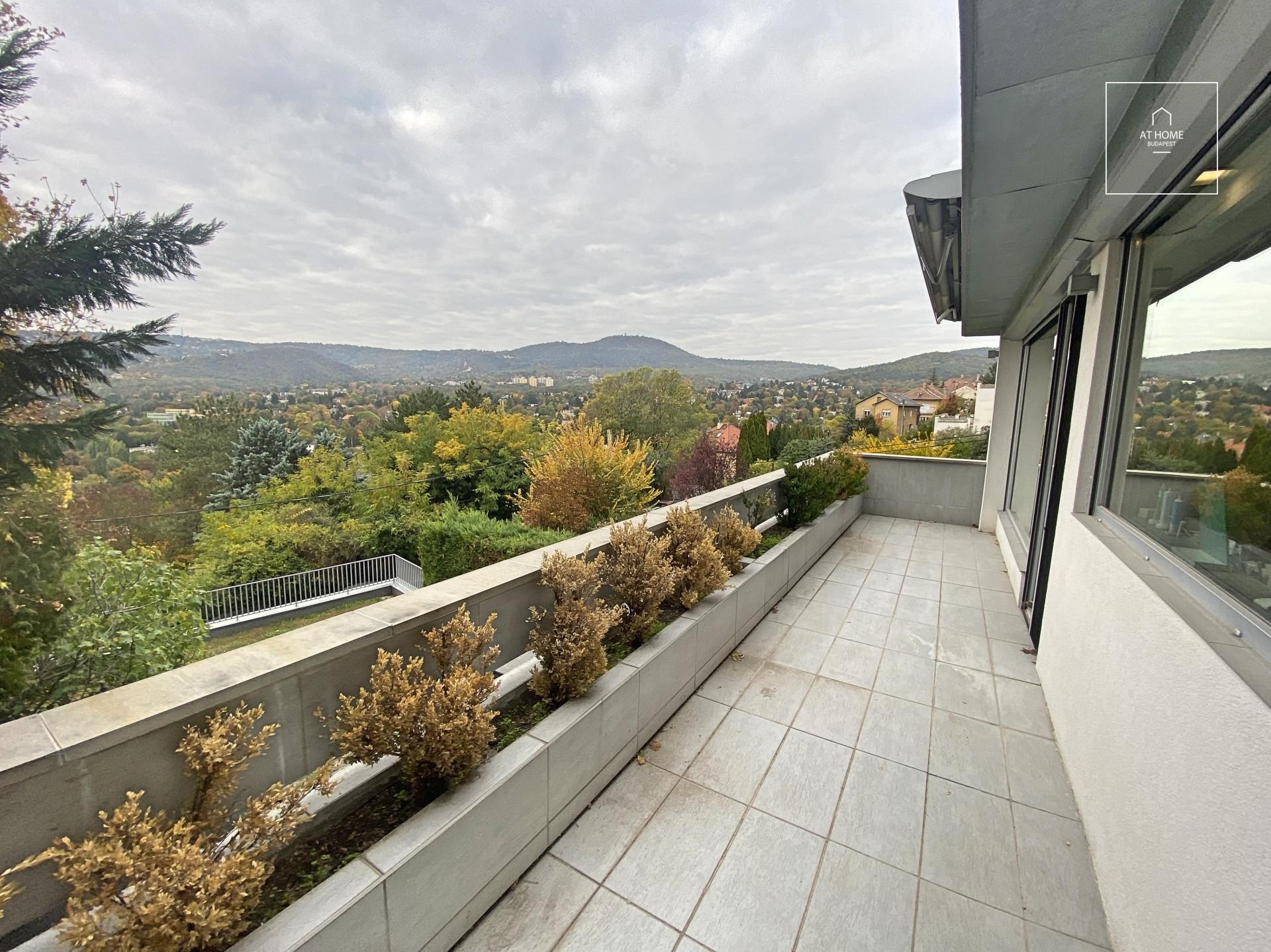 Panorámás duplex 4 hálószobás lakás a II. kerületben, Törökvészen