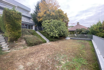 Panoramic 3-bedroom duplex apartment for rent in District II., Törökvész