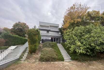 Panoramic 3-bedroom duplex apartment for rent in District II., Törökvész