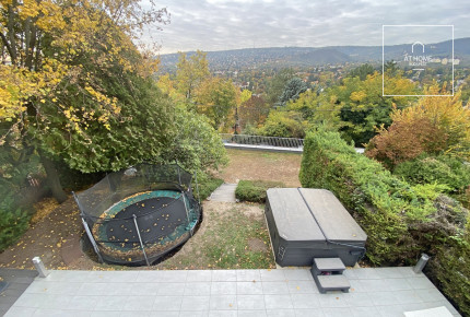 Panoramic 3-bedroom duplex apartment for rent in District II., Törökvész