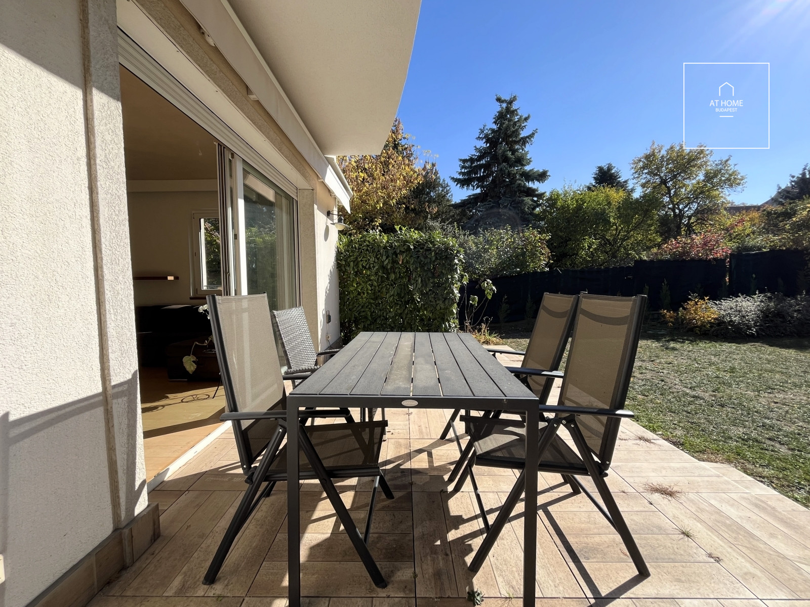 Semi-detached house for sale in Táborhegy – quiet green area with panoramic views