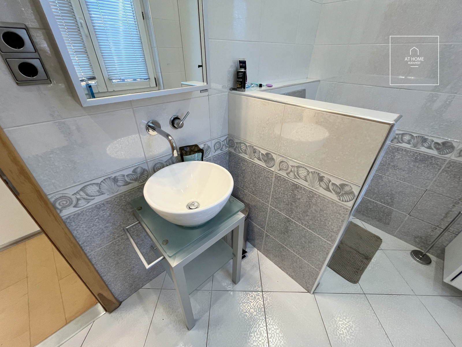 Semi-detached house for sale in Táborhegy – quiet green area with panoramic views