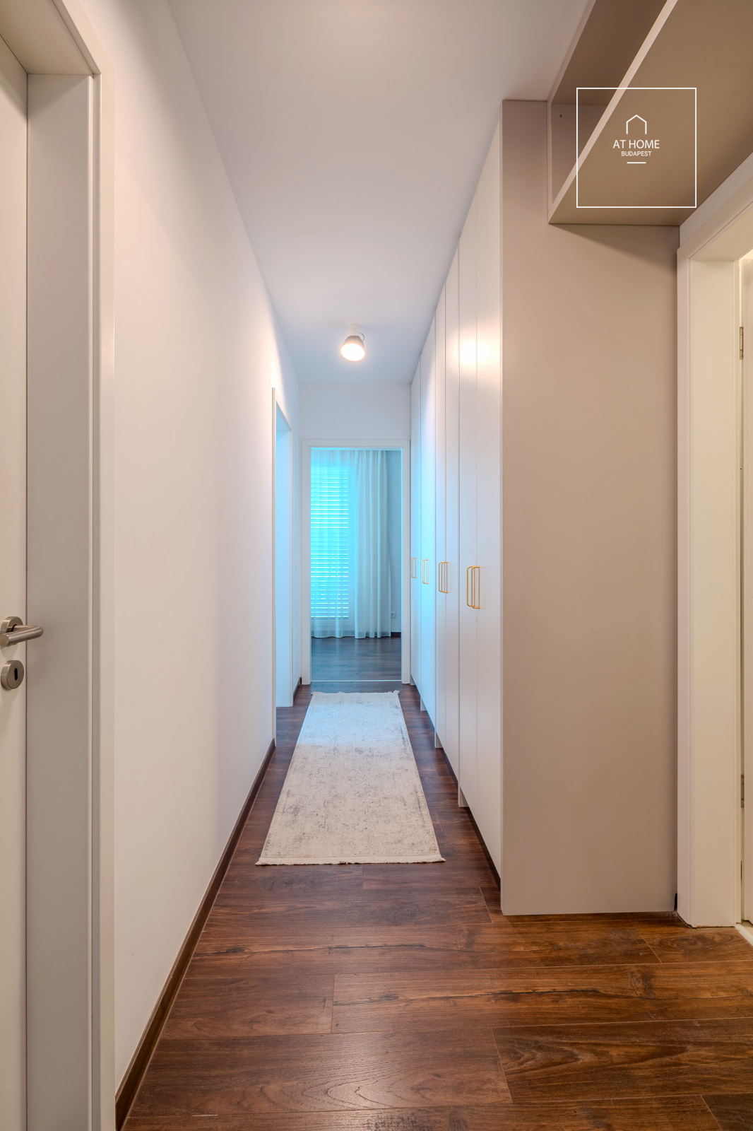 Newly built, three-bedroom, fully furnished apartment with a terrace in Marina Part