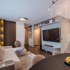 Újépítésű, 3 hálószobás, teljesen bútorozott lakás terasszal a Marina Parton