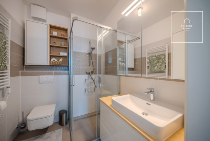 Newly built, three-bedroom, fully furnished apartment with a terrace in Marina Part