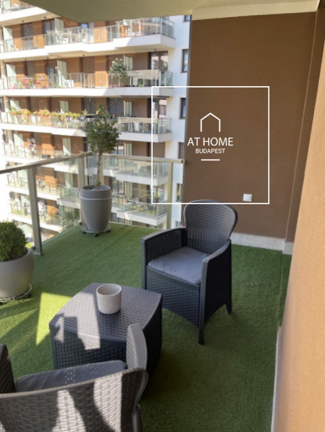 Napfényes, 3 hálószobás modern lakás a Marina Parton