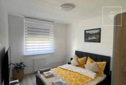Sunlit, three-bedroom modern apartment in Marina Part