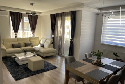 Napfényes, 3 hálószobás modern lakás a Marina Parton