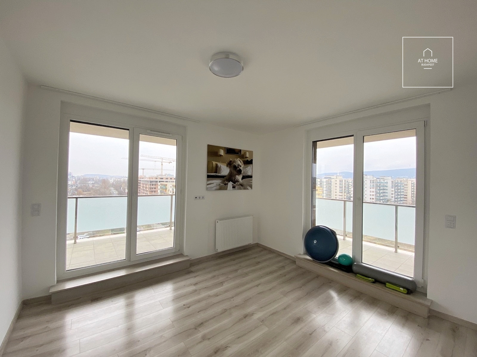 Örök panorámás újépítésű penthouse lakás a Marina Parton