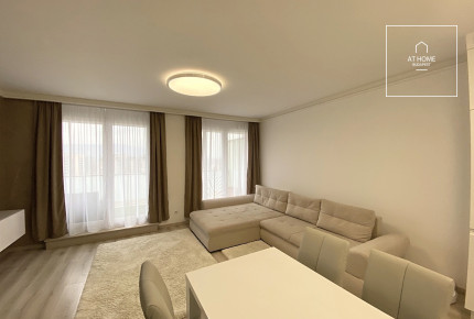 Örök panorámás újépítésű penthouse lakás a Marina Parton