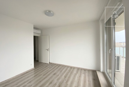Örök panorámás újépítésű penthouse lakás a Marina Parton