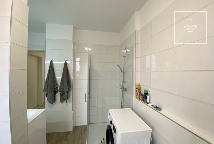 Örök panorámás újépítésű penthouse lakás a Marina Parton