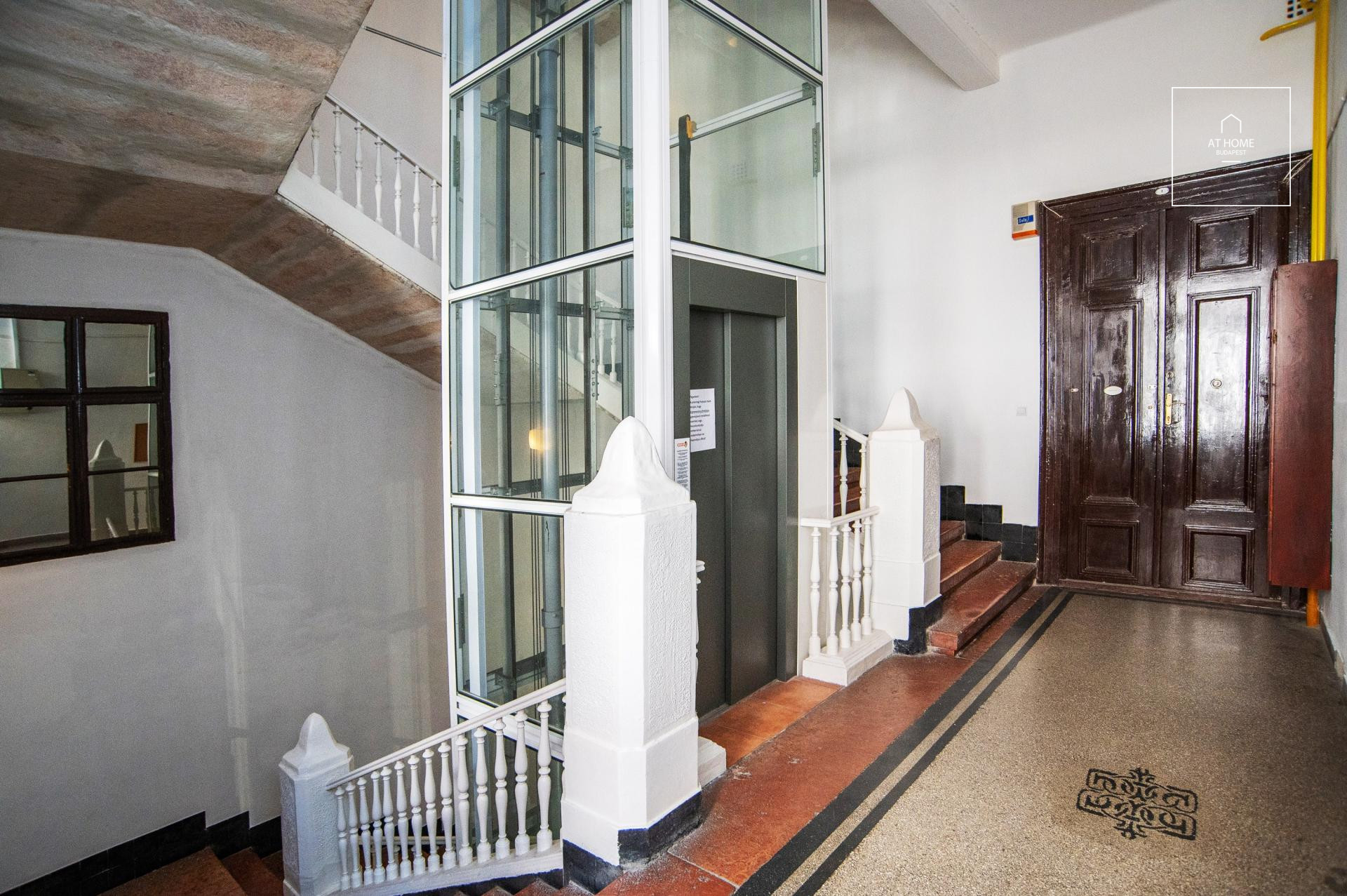 Charming 2 bedroom apartment next to Four Seasons hotel, Budapest V. district