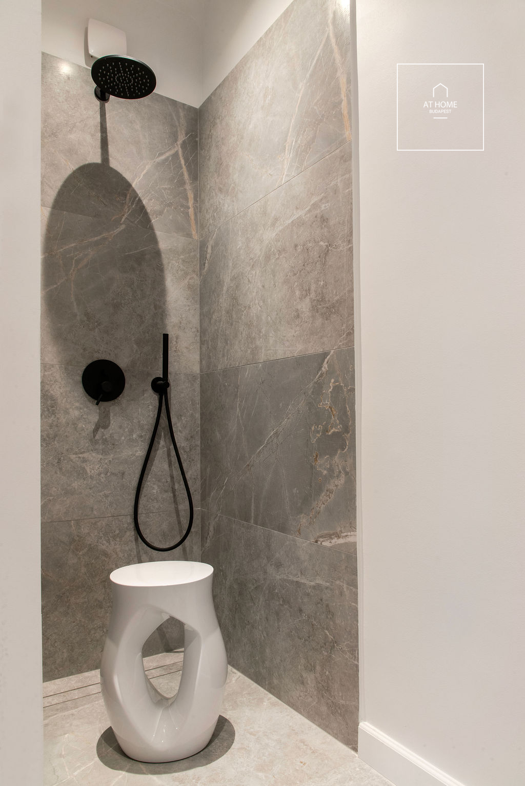 Exclusive Renovated 38 sqm One-Bedroom Apartment in District V, Lipótváros