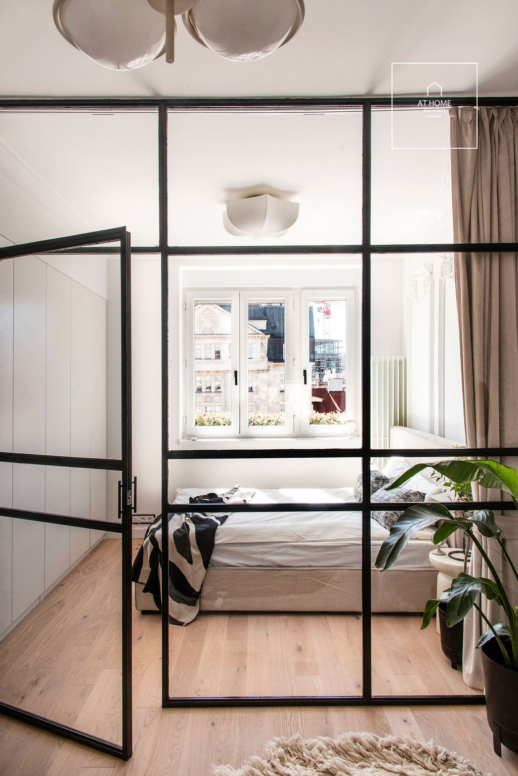 Exclusive Renovated 38 sqm One-Bedroom Apartment in District V, Lipótváros