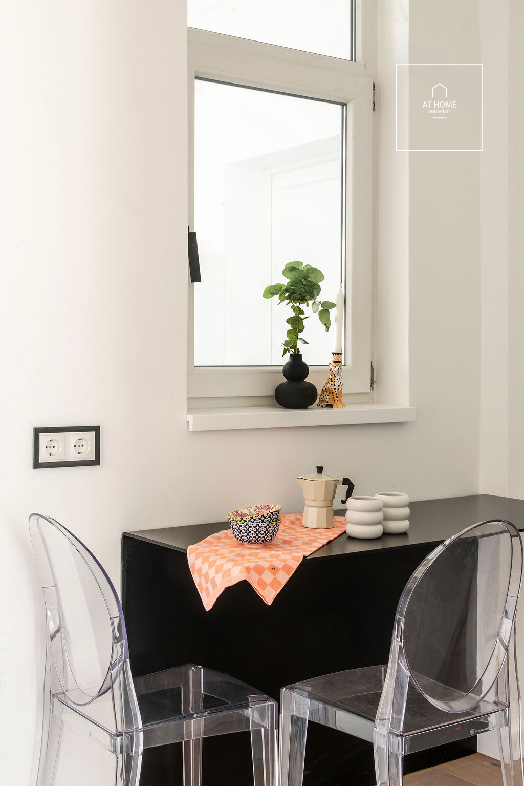 Exclusive Renovated 38 sqm One-Bedroom Apartment in District V, Lipótváros