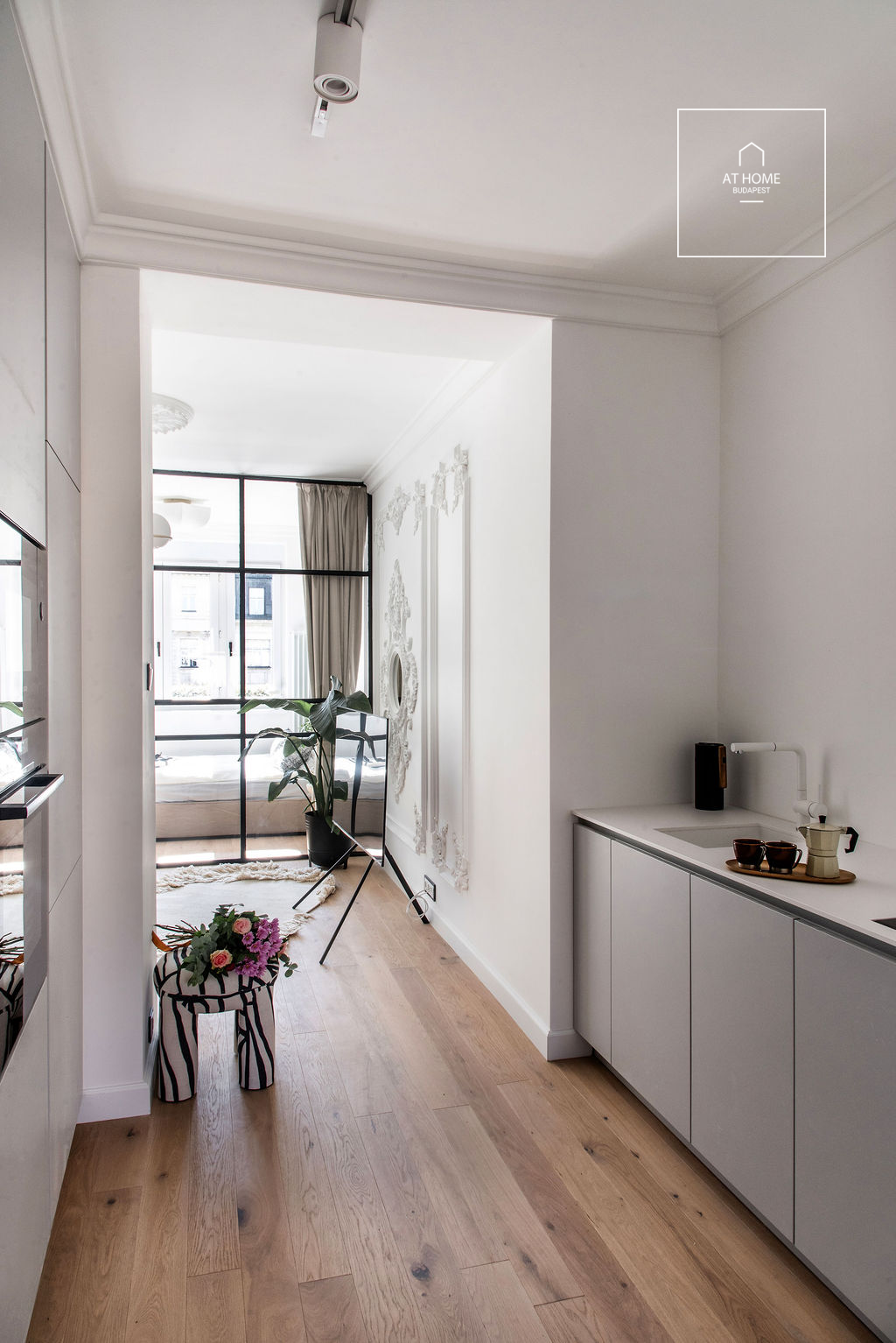 Exclusive Renovated 38 sqm One-Bedroom Apartment in District V, Lipótváros